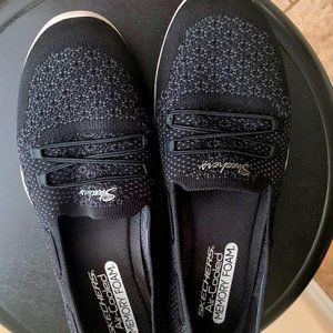 Sketchers Air Cooled Memory Foam casual shoes